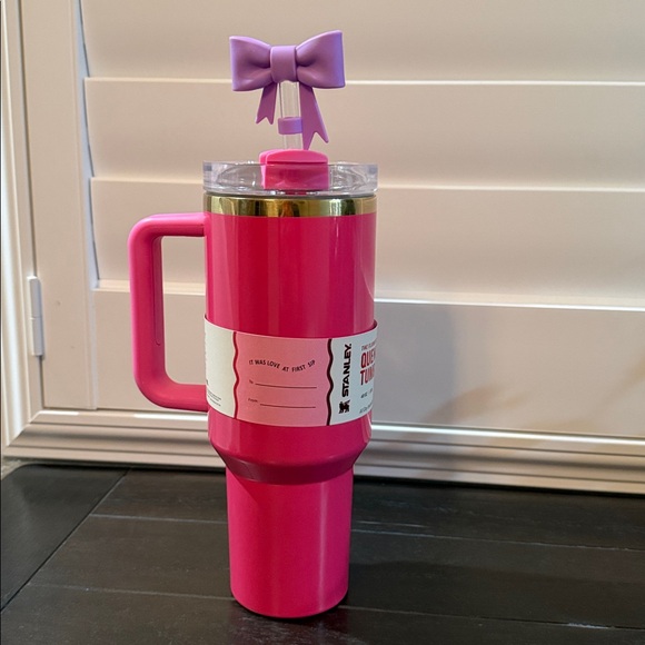 Stanley Vibrant Pink Quencher Tumbler Valentines 40 oz - Picture 2 of 10